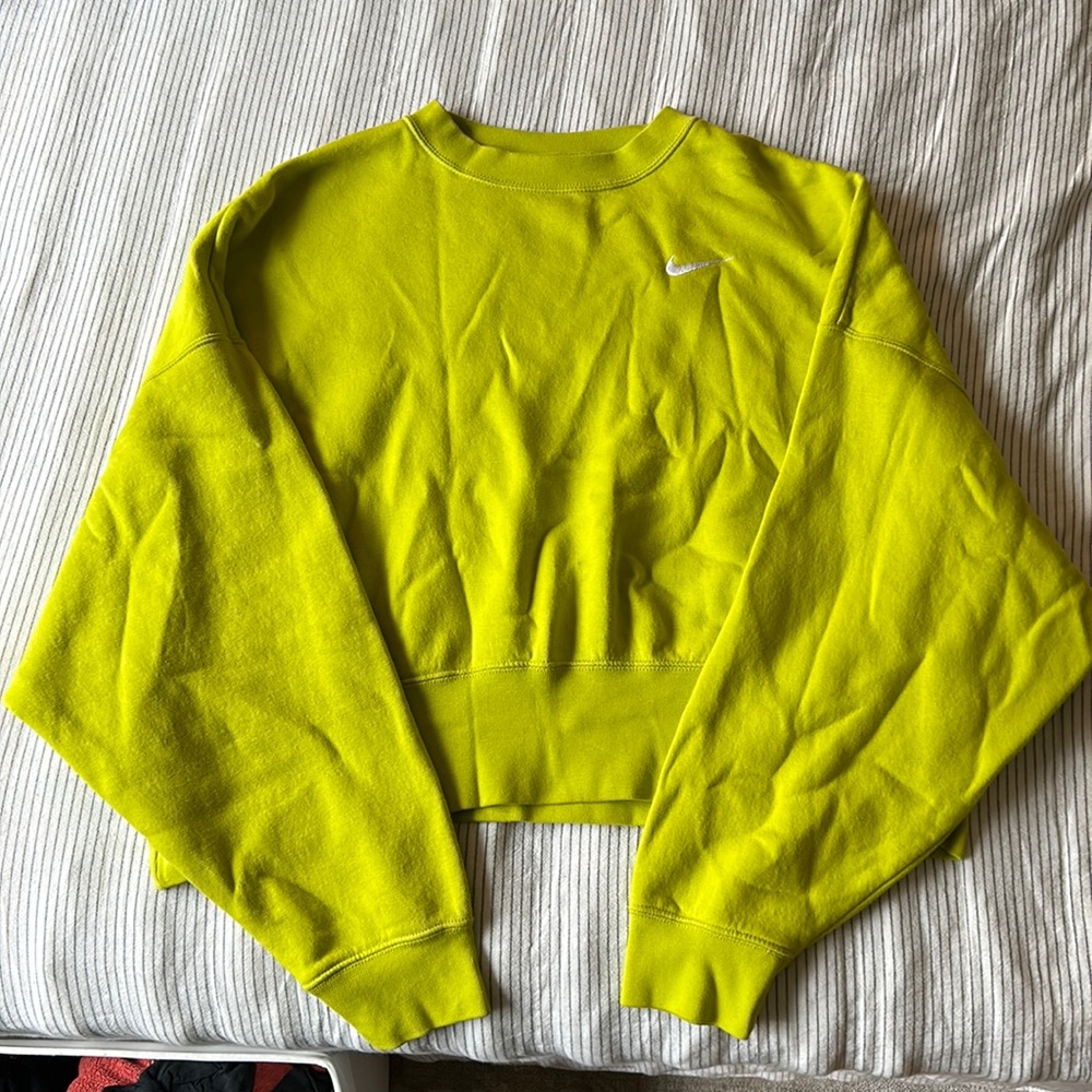 Nike oversized cropped crew